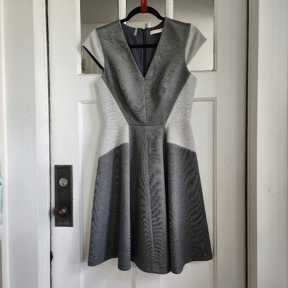 Rebecca Taylor Fit and Flair Gray Dress. Sz 6